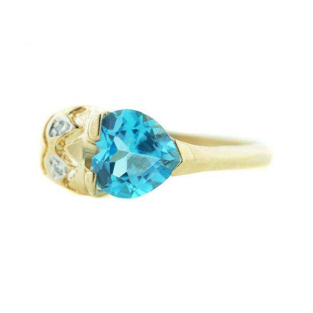 blue topaz heart ring, blue jewels, blue engagement ring, gems and jewels, blue gold ring, blue stone ring, blue topaz ring