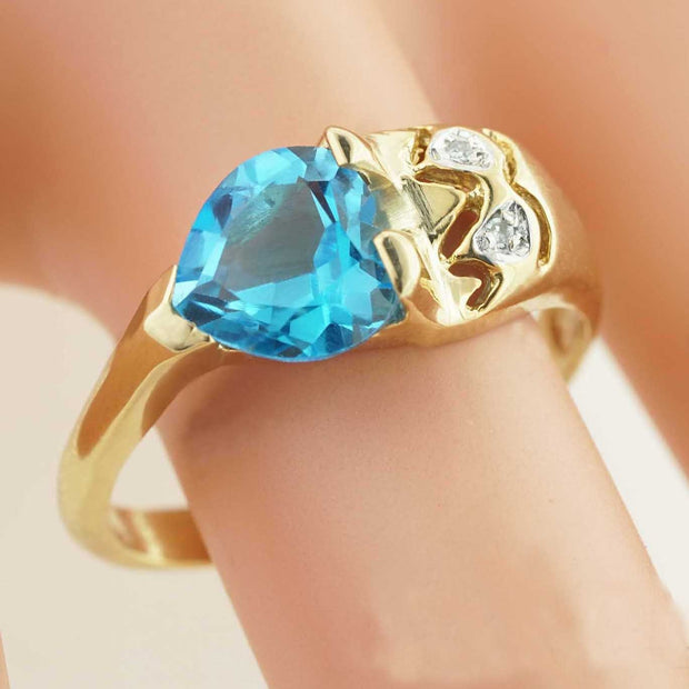 blue topaz heart ring, blue jewels, blue engagement ring, gems and jewels, blue gold ring, blue stone ring, blue topaz ring